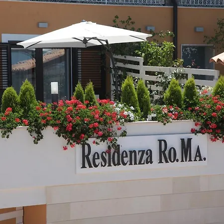 Alojamento de Acomodação e Pequeno-almoço Residenza Roma Tropea