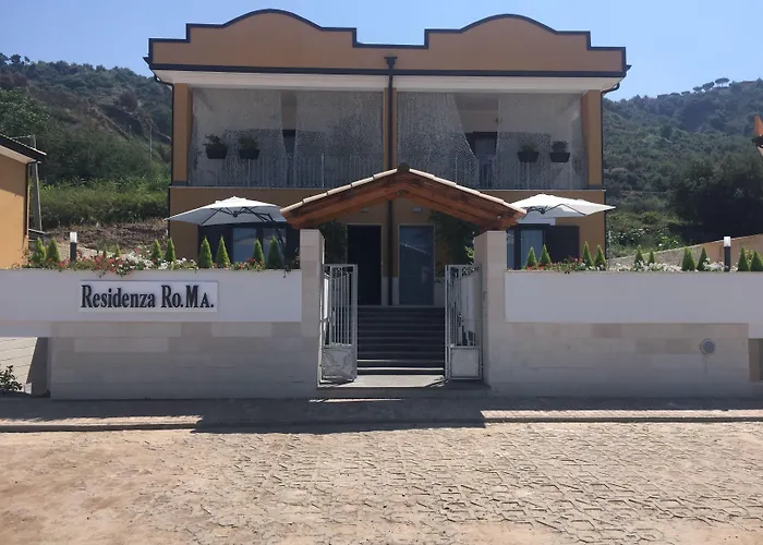 Oda ve Kahvaltı Residenza Roma Tropea